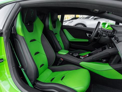 Used 2023 Lamborghini Huracan EVO image 36