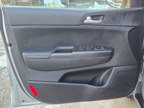 Used 2017 Kia Sportage LX image 26