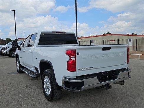 Used 2025 Chevrolet Silverado 2500 LT AWD/4WD image 3