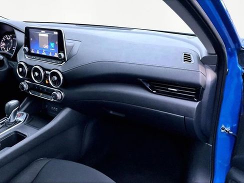 Used 2024 Nissan Sentra SV image 18