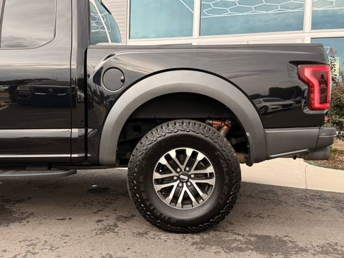 Used 2019 Ford F150 Raptor image 12