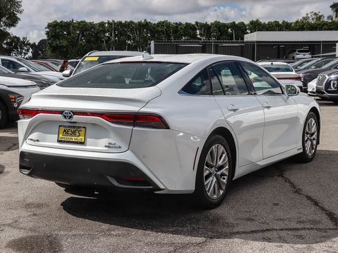 Used 2022 Toyota Mirai XLE w/ Advanced Technology Package image 4