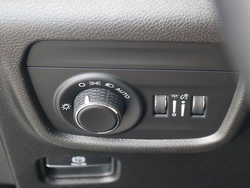 Used 2022 Jeep Grand Cherokee L Laredo w/ Luxury Tech Group I AWD/4WD image 29