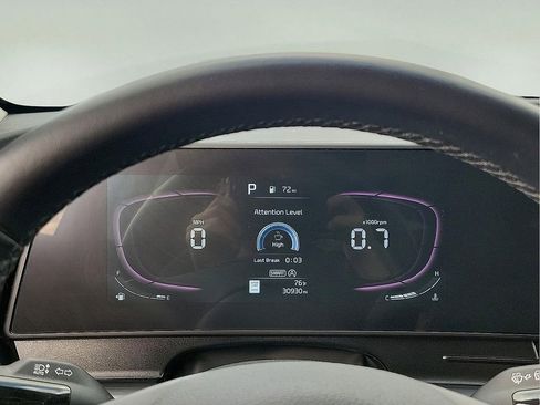 Used 2024 Kia Sportage EX image 18