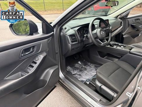 Used 2024 Nissan Rogue S FWD image 13