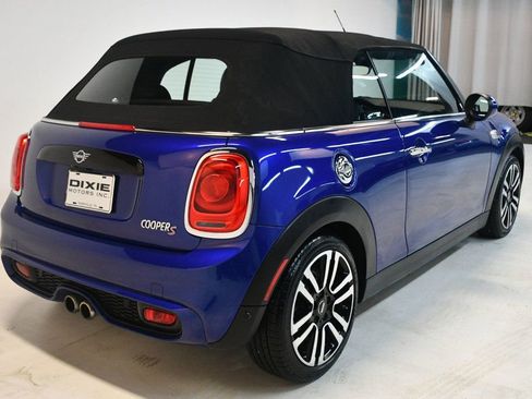 Used 2019 MINI Cooper S image 21