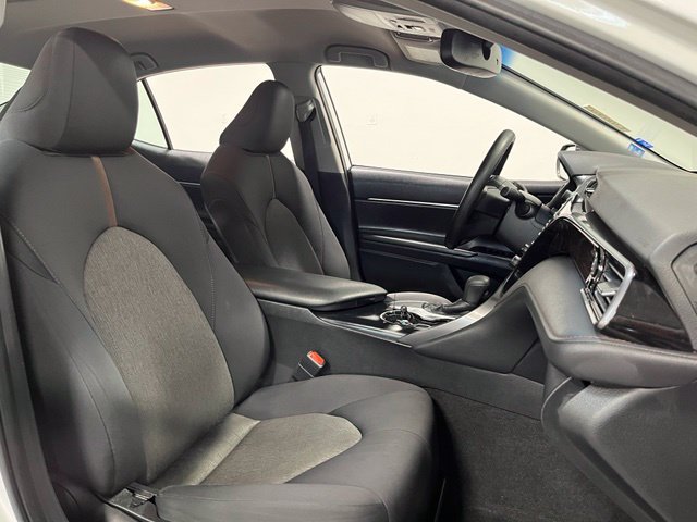 Used 2020 Toyota Camry LE w/ Convenience Package FWD image 10