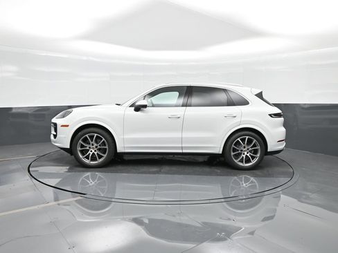 New 2025 Porsche Cayenne image 2