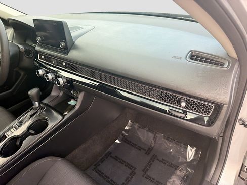 Certified 2023 Honda Civic LX image 31