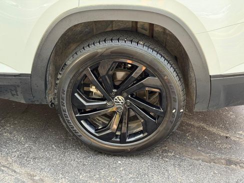 Used 2023 Volkswagen Atlas SE AWD/4WD image 7