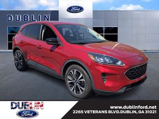 Used 2022 Ford Escape SE w/ SE Sport Appearance Package video 1
