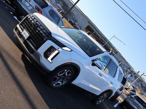 Used 2023 Hyundai Palisade Limited image 3