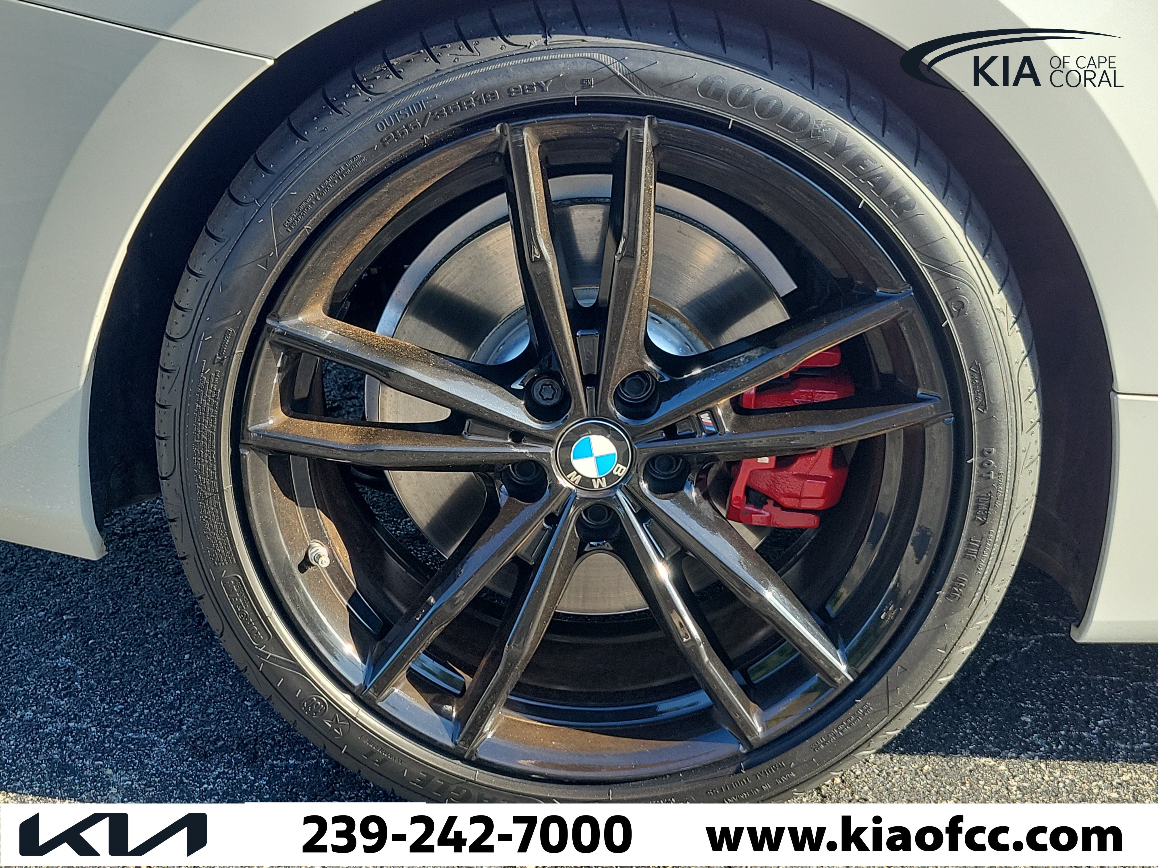 Used 2024 BMW M440i Coupe w/ Premium Package RWD image 9