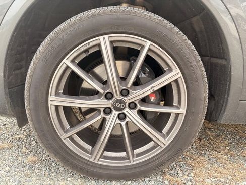 Certified 2022 Audi SQ5 Premium Plus w/ Premium Plus Package image 5