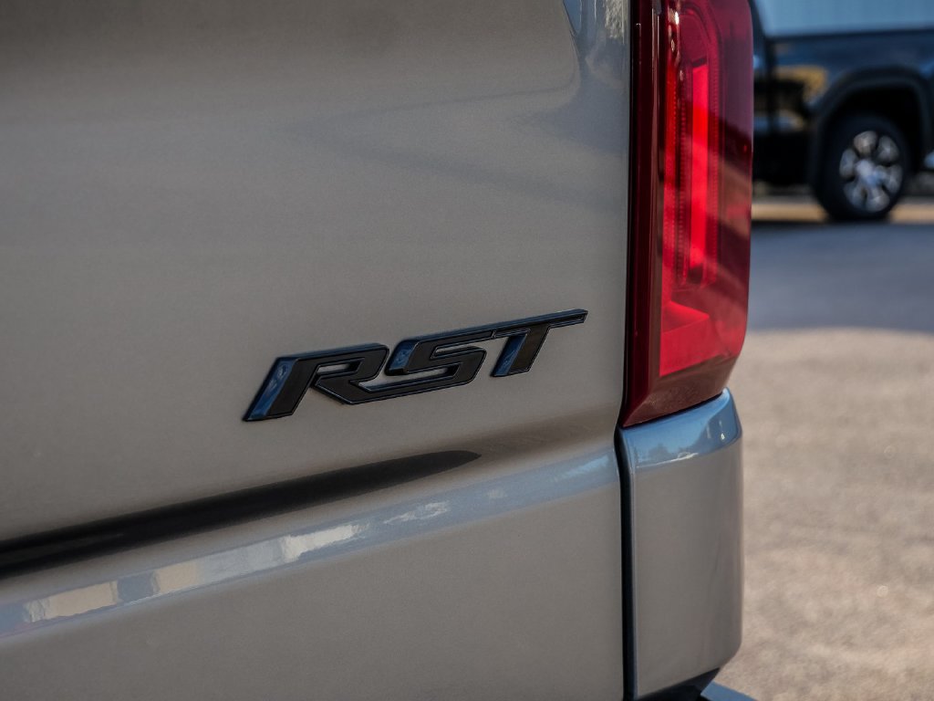 Used 2023 Chevrolet Silverado 1500 RST w/ Convenience Package II AWD/4WD image 13