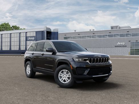 New 2025 Jeep Grand Cherokee Laredo image 25