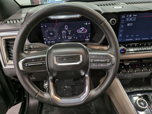Used 2023 GMC Canyon Denali image 21