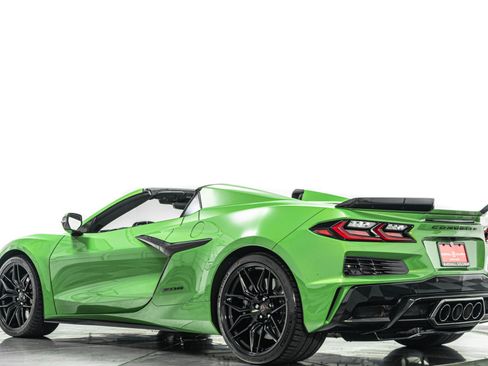 Used 2026 Chevrolet Corvette Z06 RWD image 35