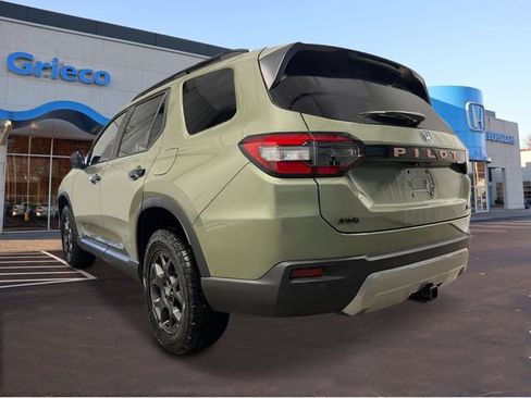 New 2026 Honda Pilot TrailSport image 3