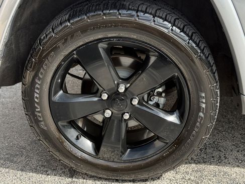 Used 2015 Jeep Grand Cherokee Altitude AWD/4WD image 28