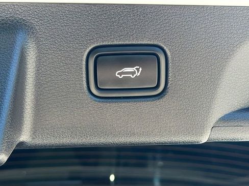 Used 2021 Hyundai Palisade Limited FWD image 14