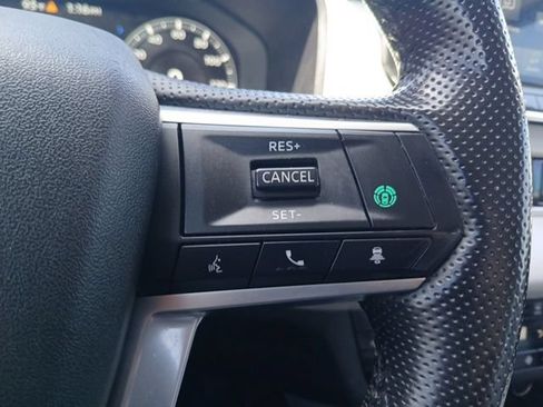 Used 2024 Mitsubishi Outlander SEL FWD image 25