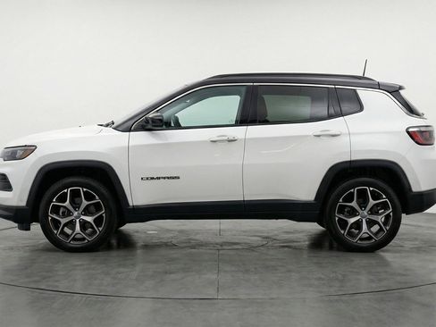 Used 2025 Jeep Compass Limited AWD/4WD image 5