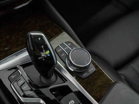 Used 2020 BMW 540i xDrive image 26