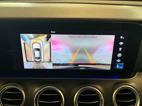 Used 2023 Mercedes-Benz E 350 4MATIC Sedan image 37