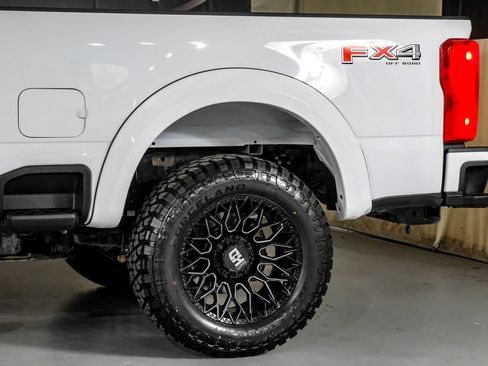 Used 2024 Ford F250 XLT w/ FX4 Off-Road Package AWD/4WD image 14