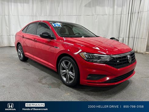 Used 2020 Volkswagen Jetta R-Line w/ R-Line Cold Weather Package FWD image 2