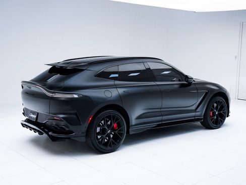 Used 2025 Aston Martin DBX 707 image 9