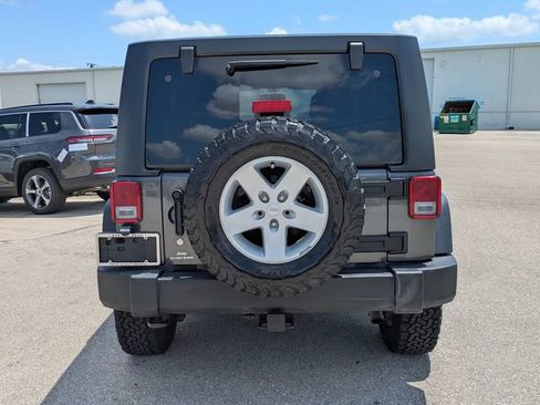 Certified 2017 Jeep Wrangler Unlimited Sport w/ Quick Order Package 24S AWD/4WD image 10