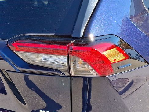 Used 2023 Toyota RAV4 XLE Premium image 10