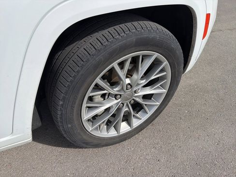 Used 2023 Jeep Grand Cherokee Summit image 19