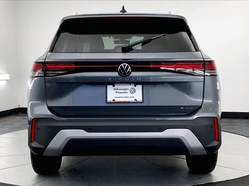 New 2026 Volkswagen Tiguan S image 5
