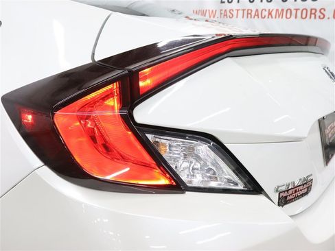 Used 2019 Honda Civic EX image 9