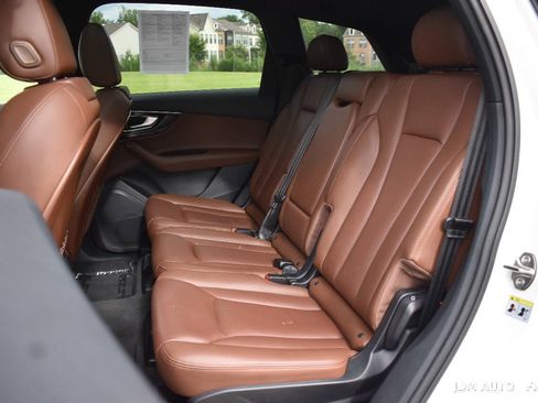 Used 2019 Audi Q7 3.0T Premium w/ Convenience Package AWD/4WD image 14