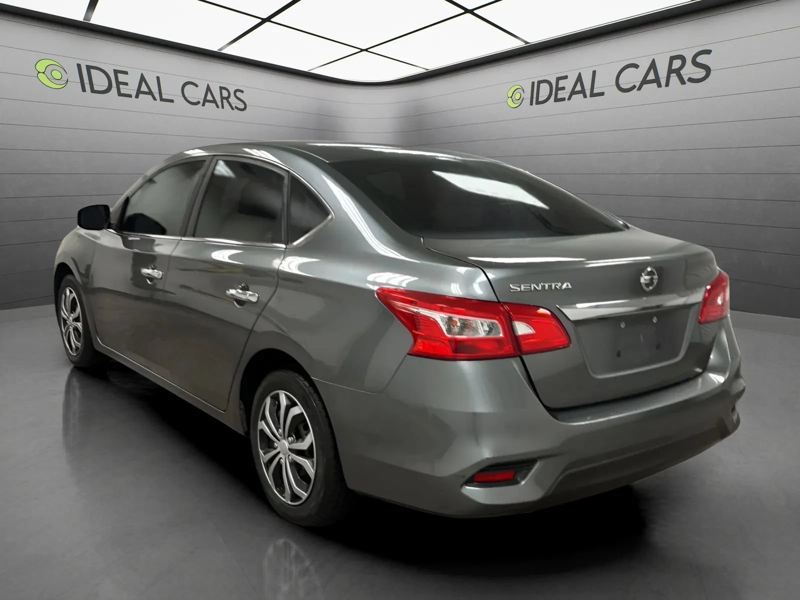 Used 2018 Nissan Sentra S FWD image 7