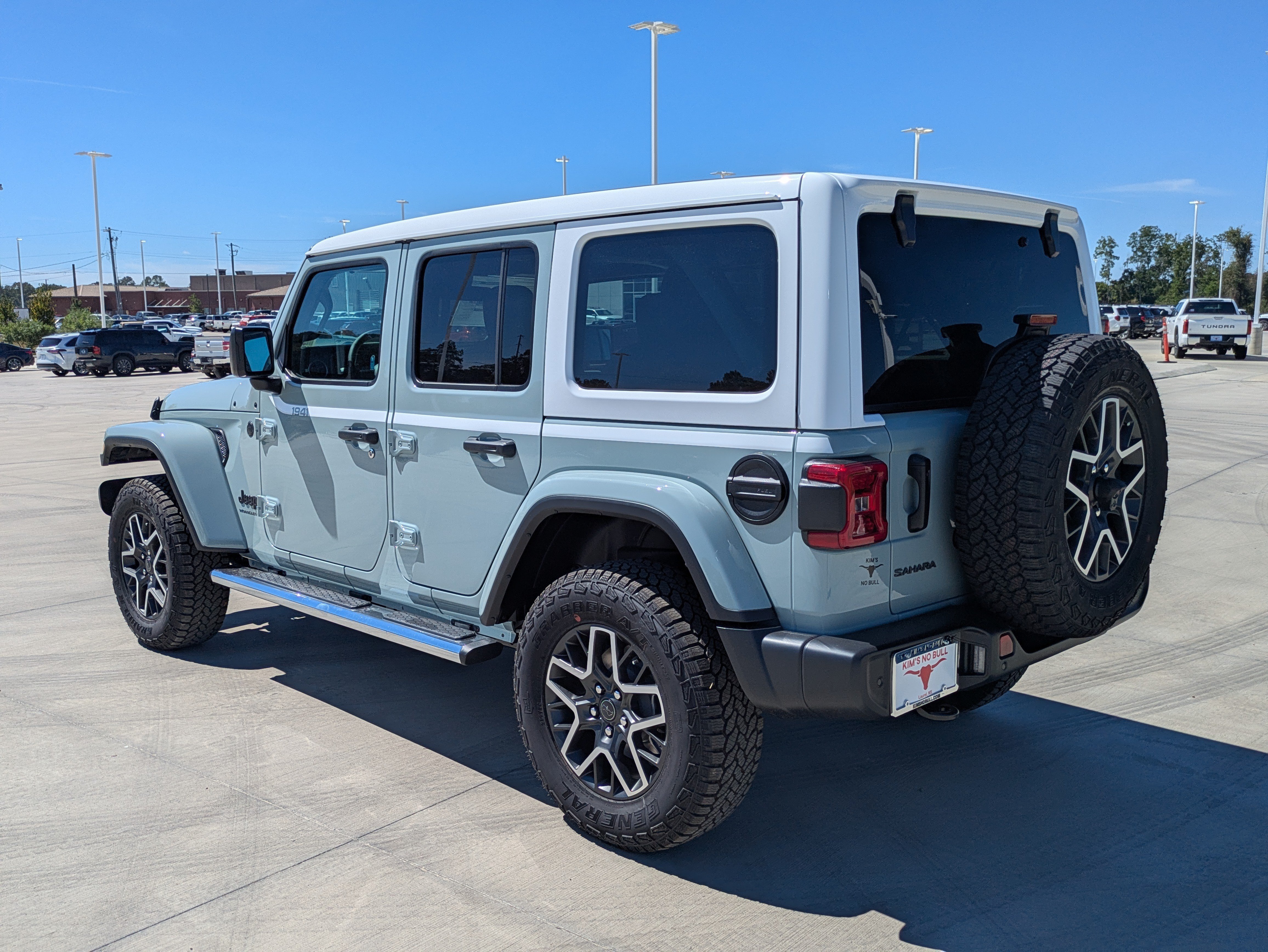 New 2027 Jeep Wrangler Unlimited Sahara AWD/4WD image 3