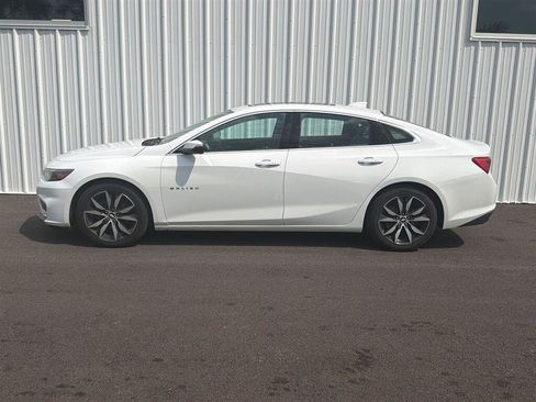 Used 2018 Chevrolet Malibu LT w/ Leather Package FWD image 6
