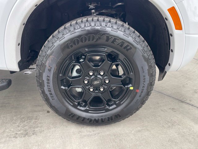 New 2026 Ford Ranger XLT w/ Black Appearance Package RWD image 28