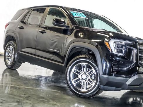 Certified 2025 GMC Terrain Elevation AWD/4WD image 5
