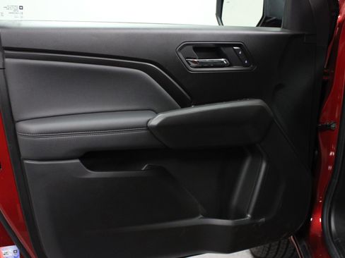 New 2025 Chevrolet Colorado LT w/ LT Convenience Package image 11
