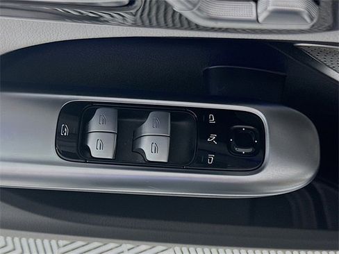 Certified 2025 Mercedes-Benz C 300 Sedan image 18