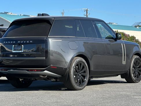 New 2026 Land Rover Range Rover SE image 5