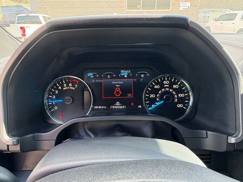 Used 2015 Ford F150 Platinum w/ Equipment Group 701A Luxury image 16