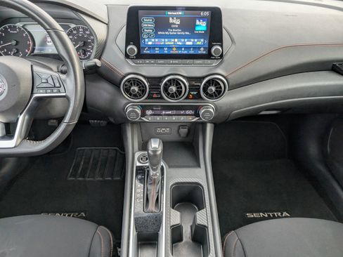 Used 2023 Nissan Sentra SR w/ Midnight Edition Package image 7