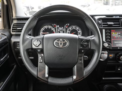 Used 2021 Toyota 4Runner Venture w/ Moonroof Package AWD/4WD image 18