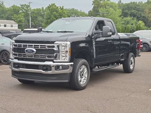 New 2026 Ford F350 XLT w/ FX4 Off-Road Package AWD/4WD image 2